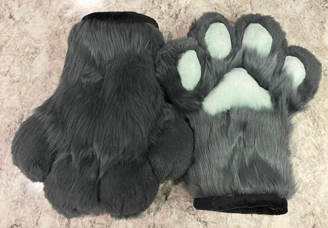 Puffy Paws