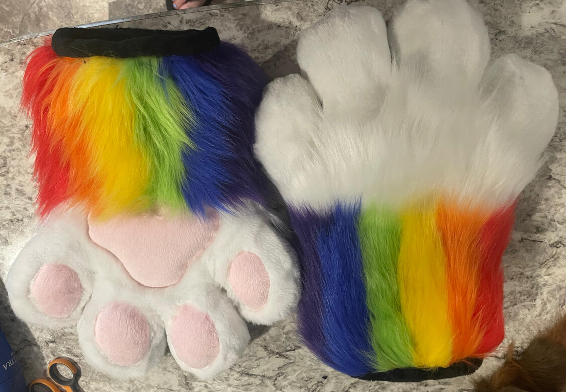 Puffy Paws