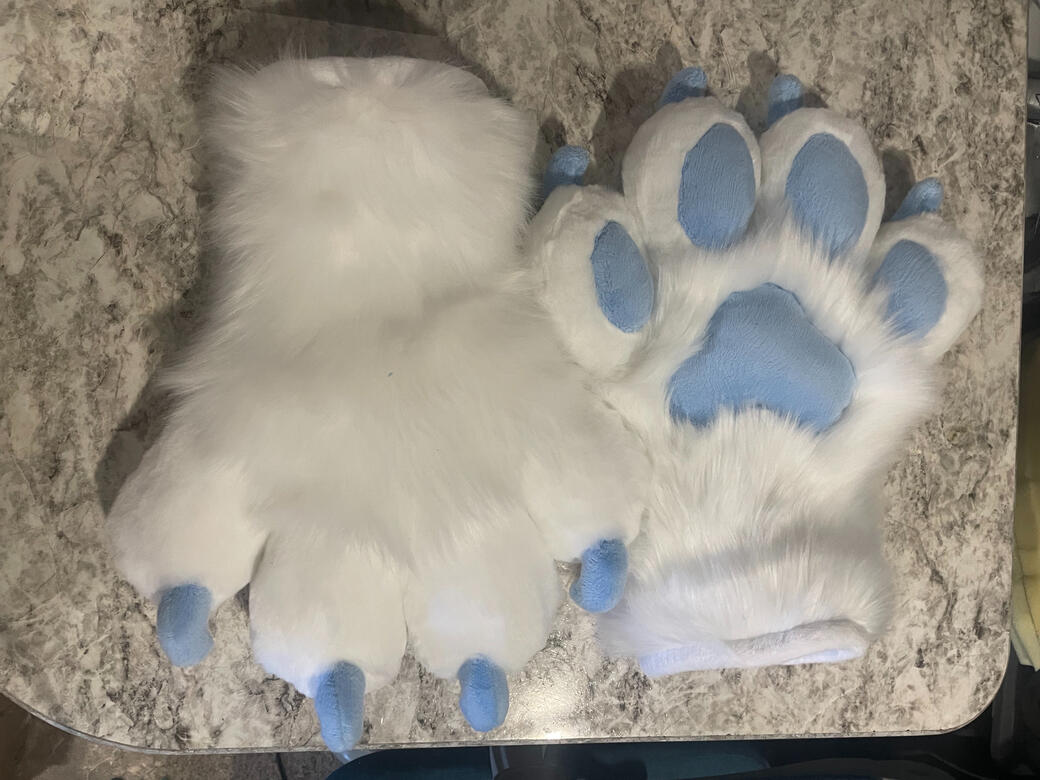 Puffy Paws